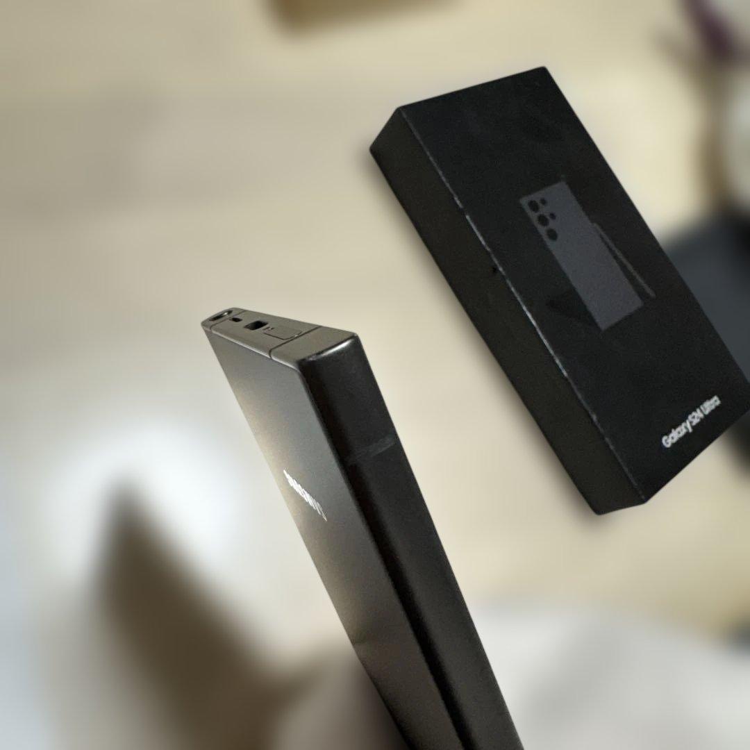 Galaxy S24 Ultra 512GB SIMフリー　海外版