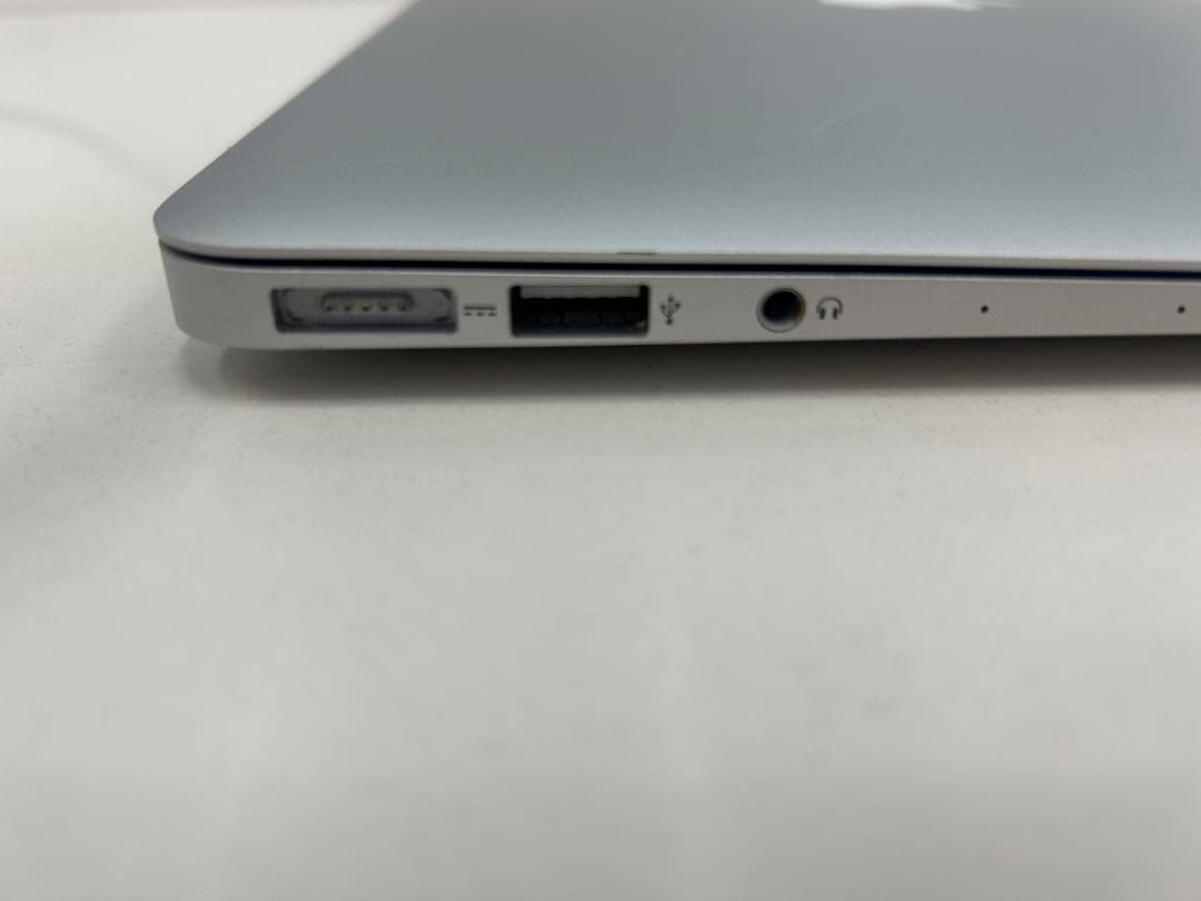 Apple MacBook Air 13インチ シルバー