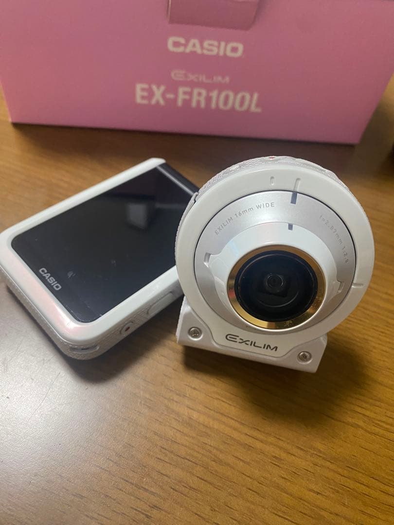CASIO EX-FR100L デジタルカメラ ホワイト LEDリングライト付き