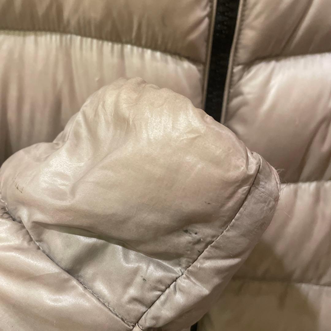 モンクレール　ダウン　ベージュ