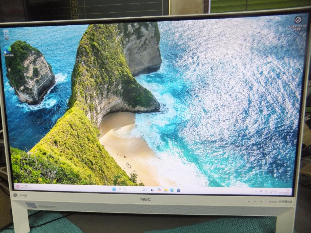 NEC LAVIE 大画面デスクトップPC