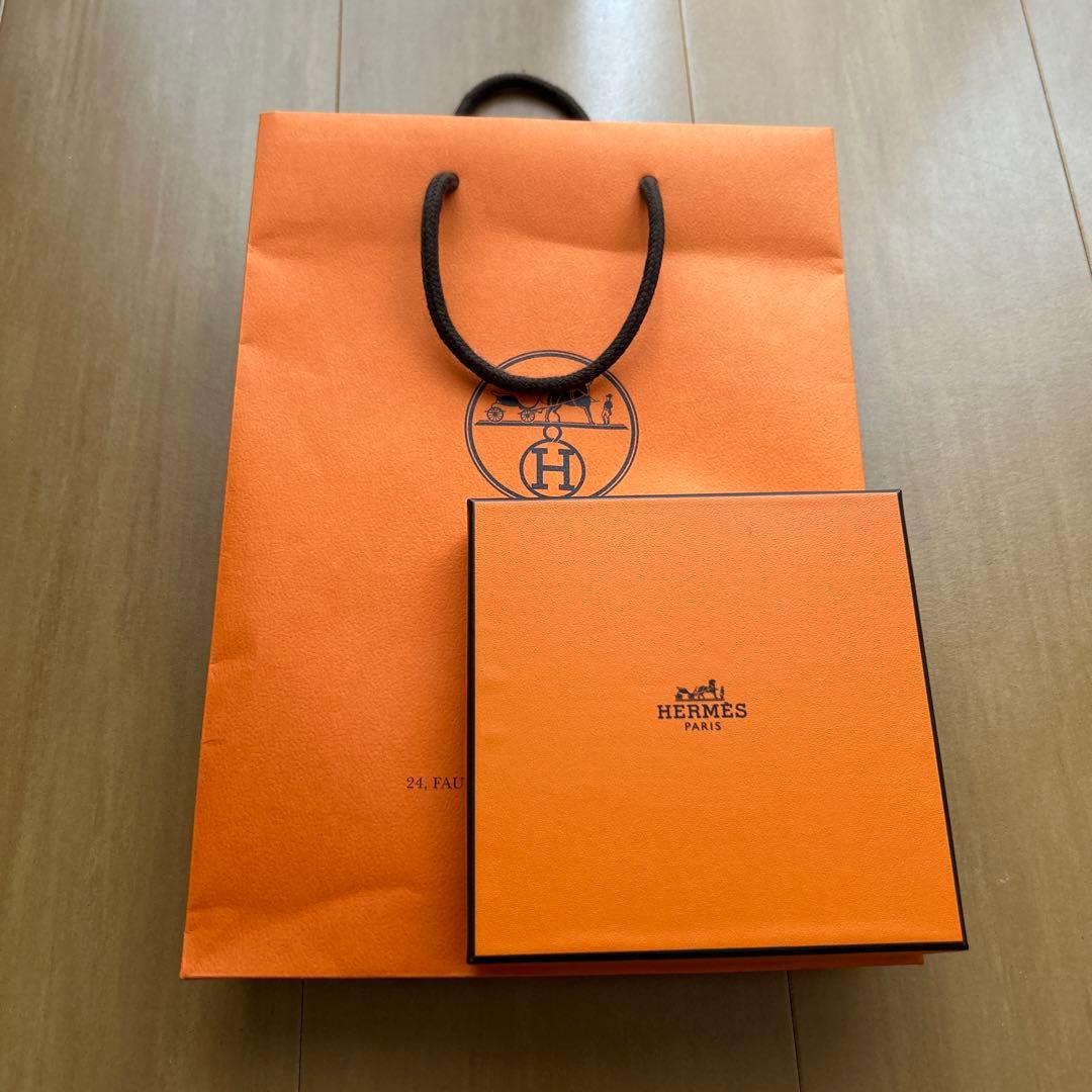 新品未使用(タグ付き)HERMES ピンク ストライプ ハンカチ