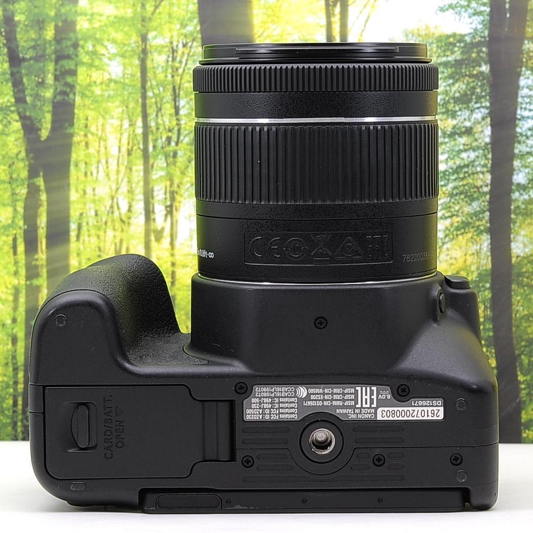 WiFi搭載！キャノン Kiss X9 トリプルセット☆高スペック一眼レフ