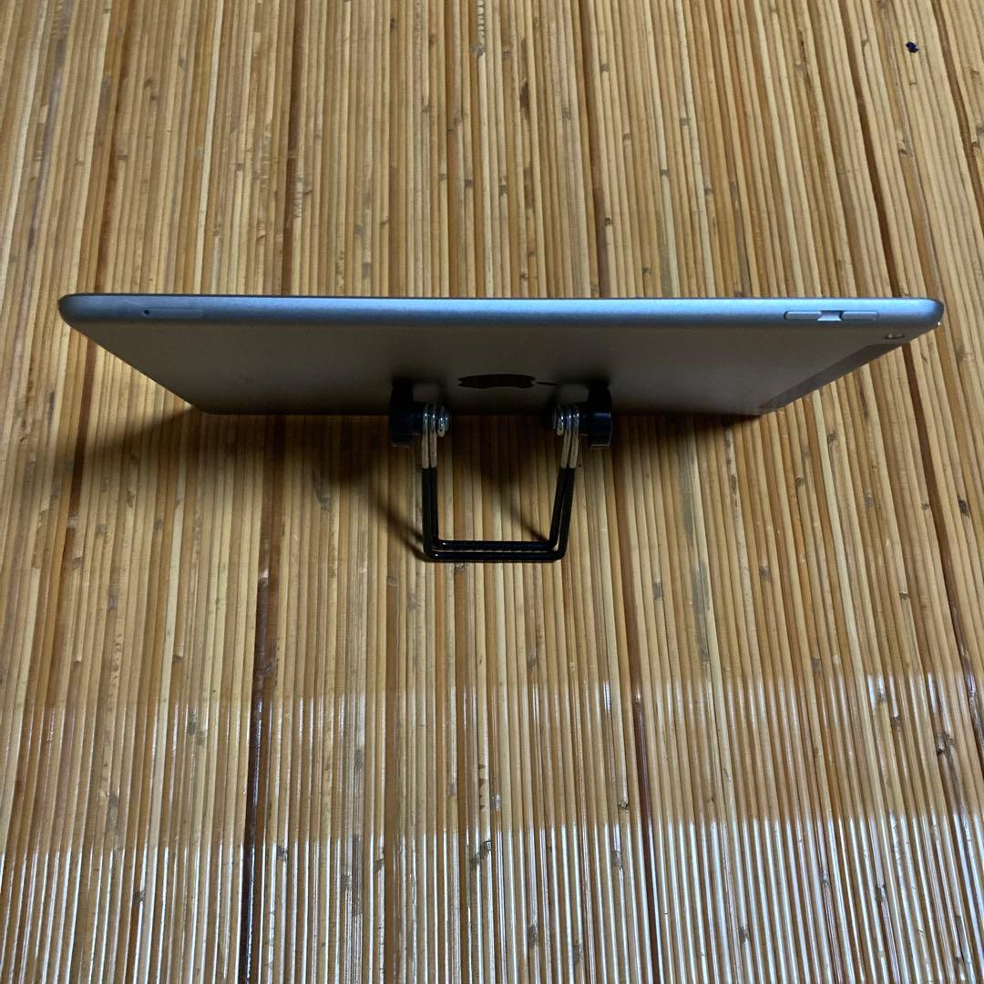 Apple ipad 32GB （第6世代）Wi-Fi+セルラー