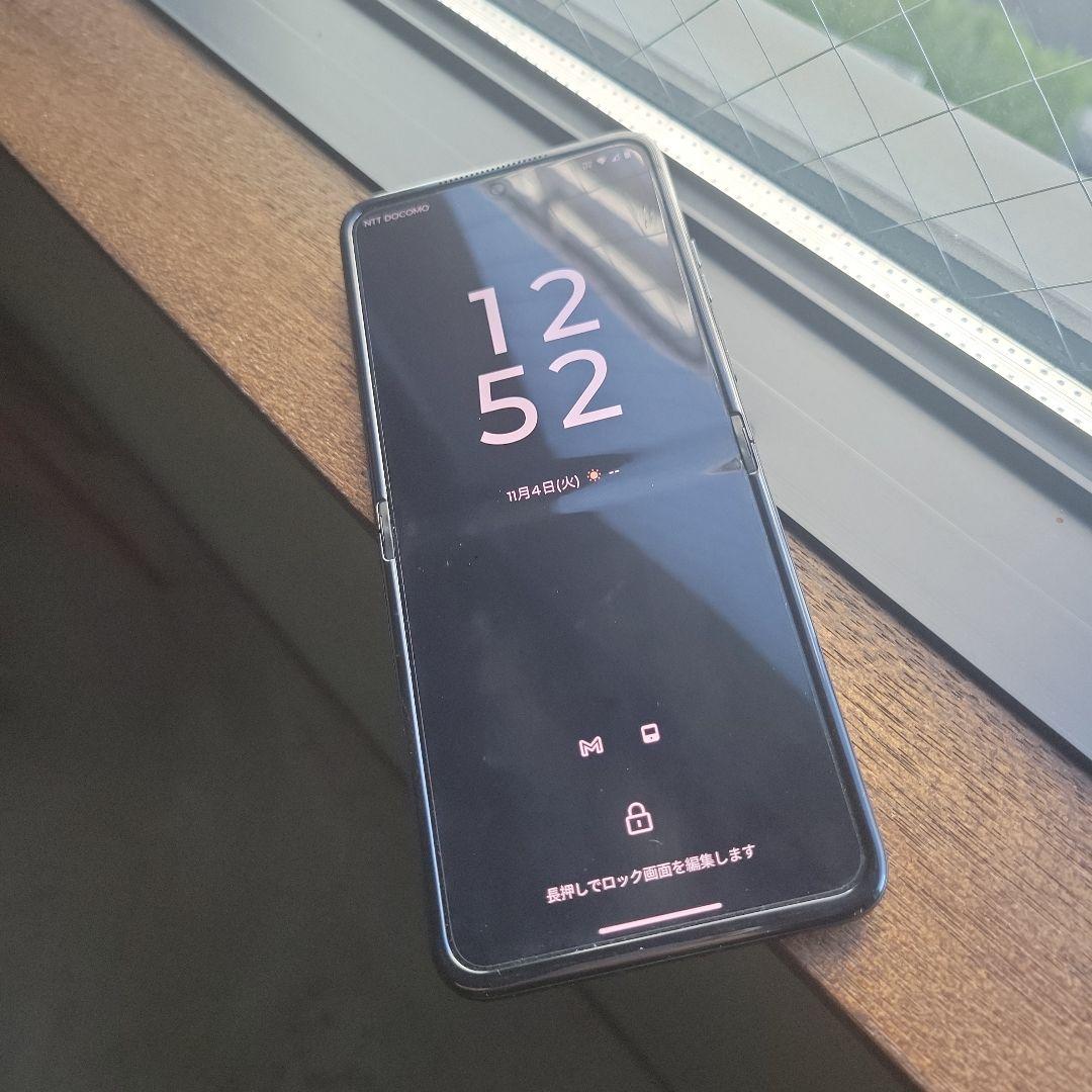 【最安値】motorola razr 50