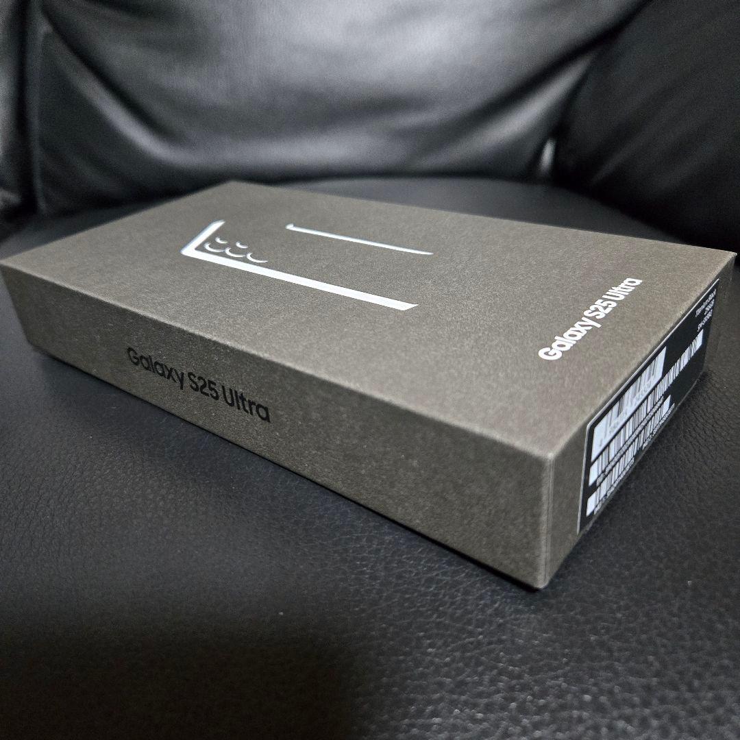新品未開封‼️ GalaxyS25Ultra チタニウムブラック256GB