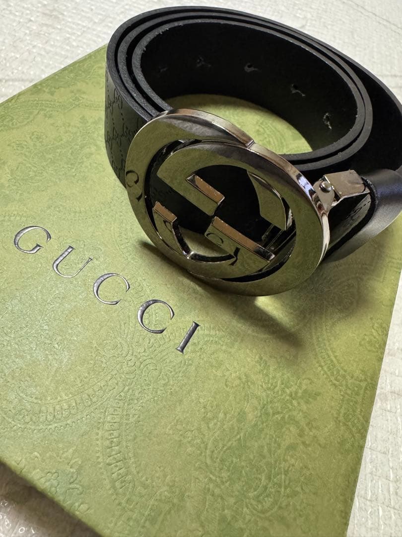値下げ可　GUCCI ブラックレザーベルト Gロゴ付き　メンズ