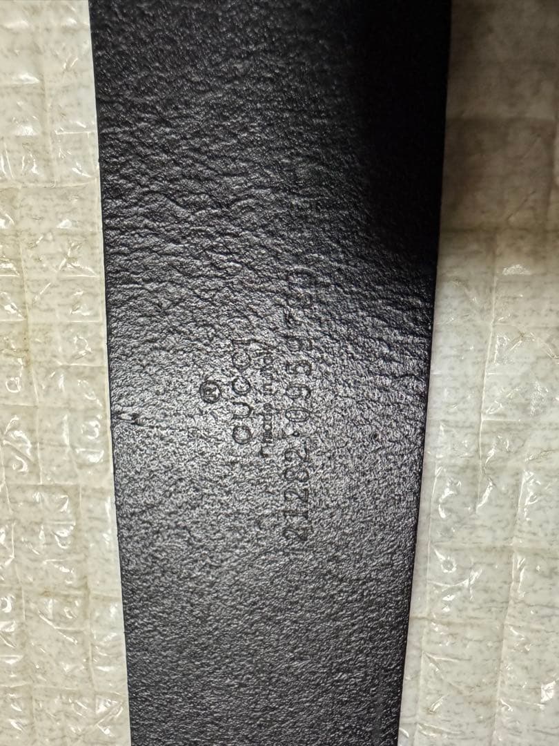 値下げ可　GUCCI ブラックレザーベルト Gロゴ付き　メンズ