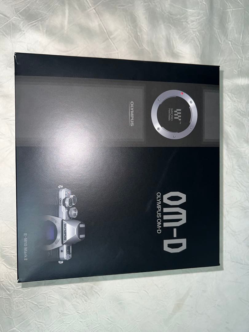 OLYMPUS OM-D E-10 MarkII望遠レンズ　充電機箱付き