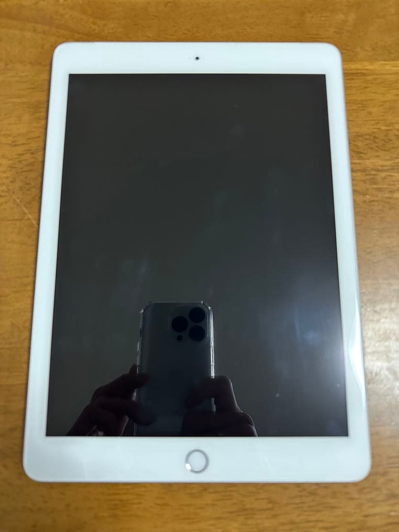 Apple iPad 第6世代 セルラー 128GB