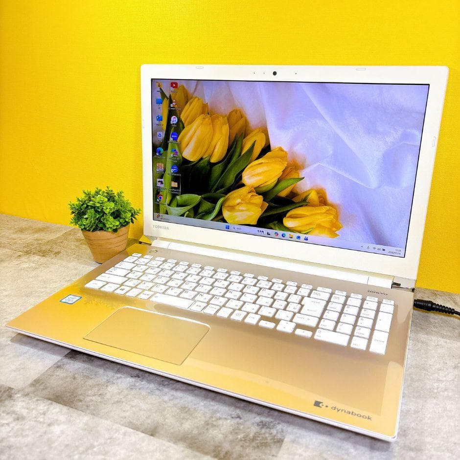 おしゃれなゴールド✨新品SSD搭載で快適✨カメラ付き 薄型 フルHD Win11