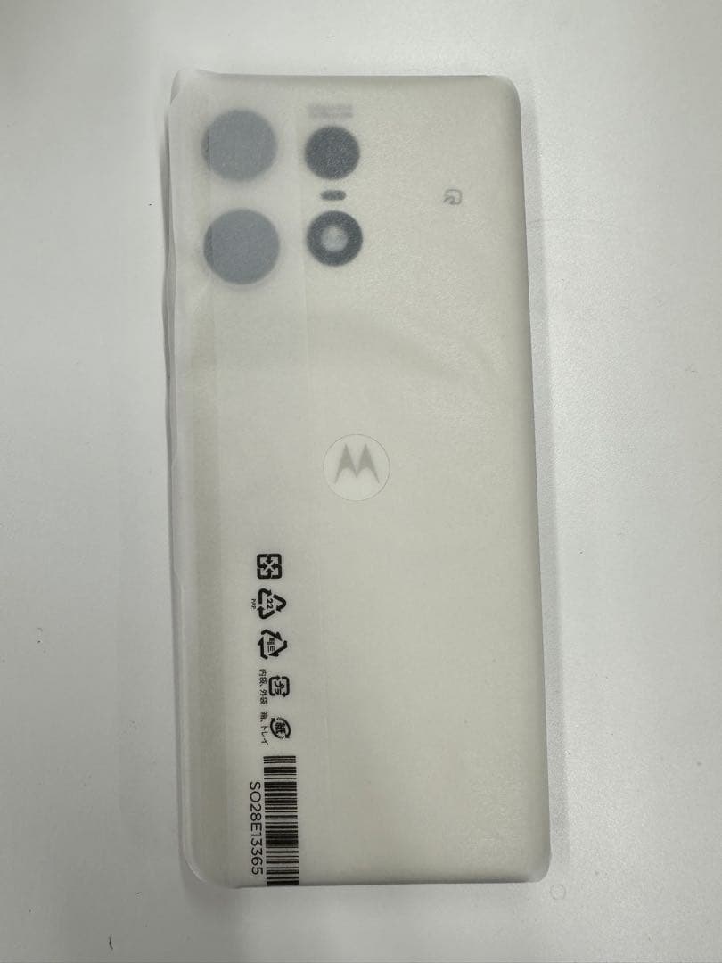 新品未使用 motorolaのedge 50s PRO バニラクリーム色です