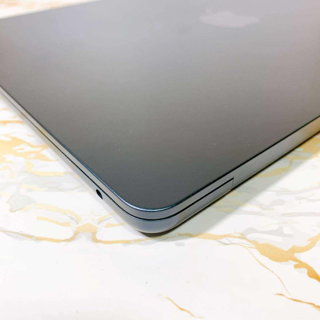 新品同様MacBook Air M4 16GB/256GB 充電回数 9回