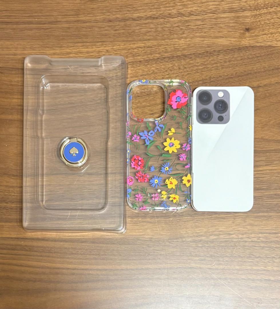 KATE SPADE iPhone14Pro対応ケース クリームマルチKB612