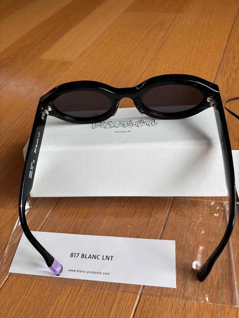 FETICO コラボサングラス　BLANC.黒