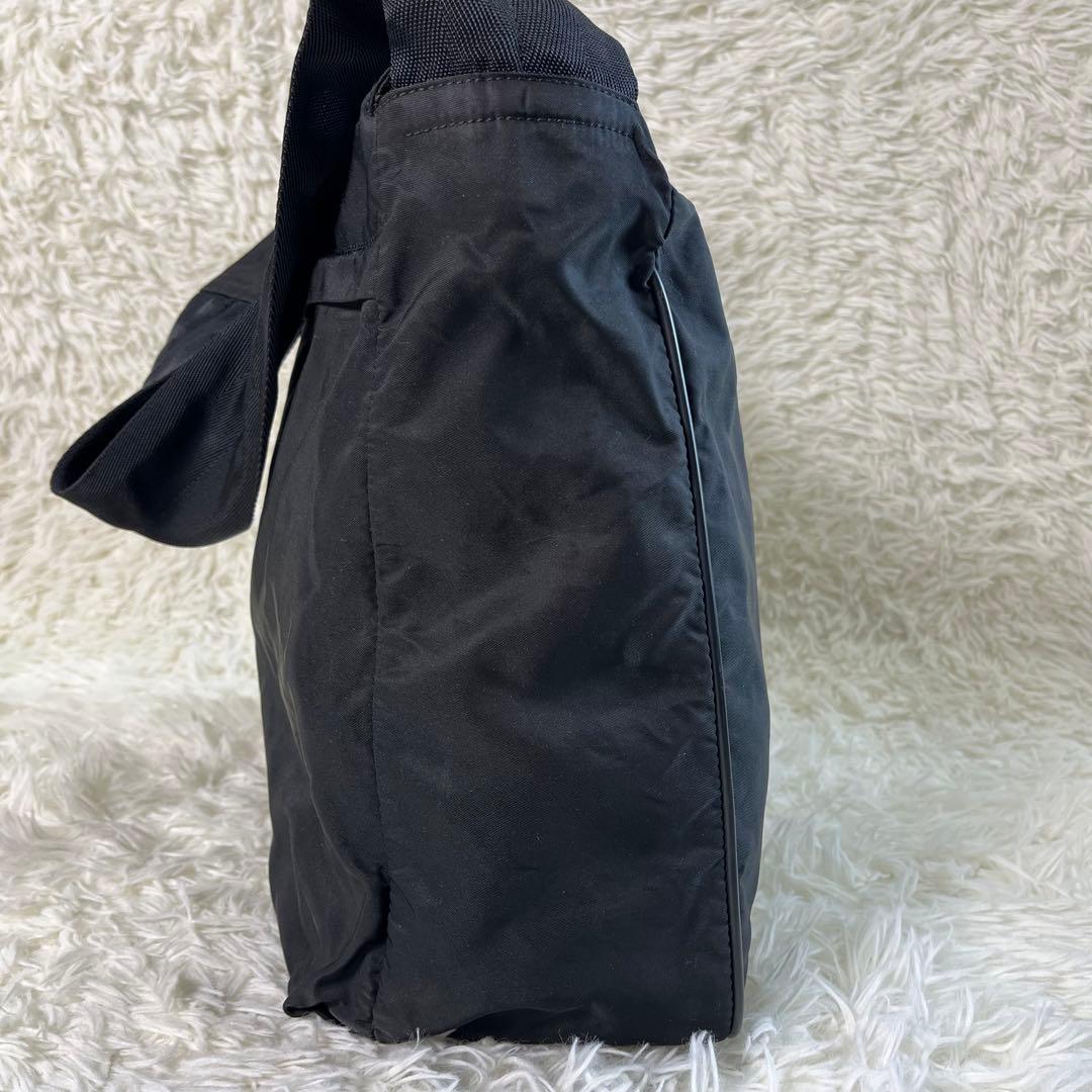 美品✨ プラダ メッセンジャーバッグ 三角ロゴ 黒 アーカイブ ナイロン A4可