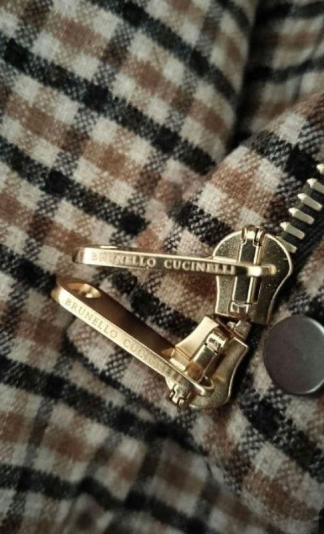 ブルネロクチネリ　レディース チェック柄ダウンベスト