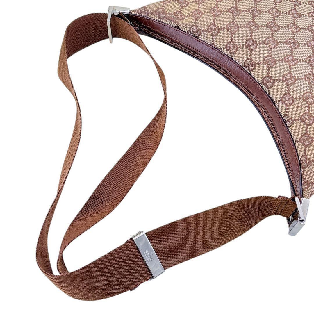 GUCCI GGキャンバス メッセンジャーバッグ ブラウン