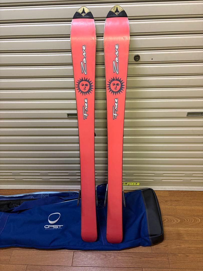 ATOMIC/アトミック 大人用 120cmショートスキー板　Free Zone