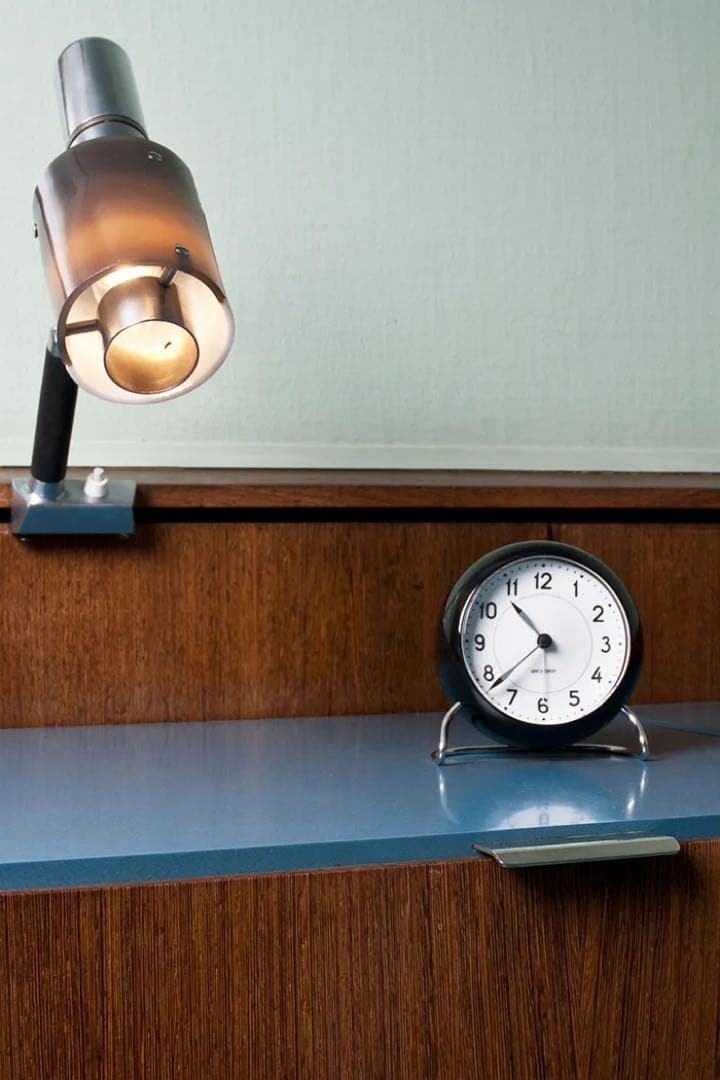 ARNE JACOBSEN テーブルクロック STATION レーシンググリーン