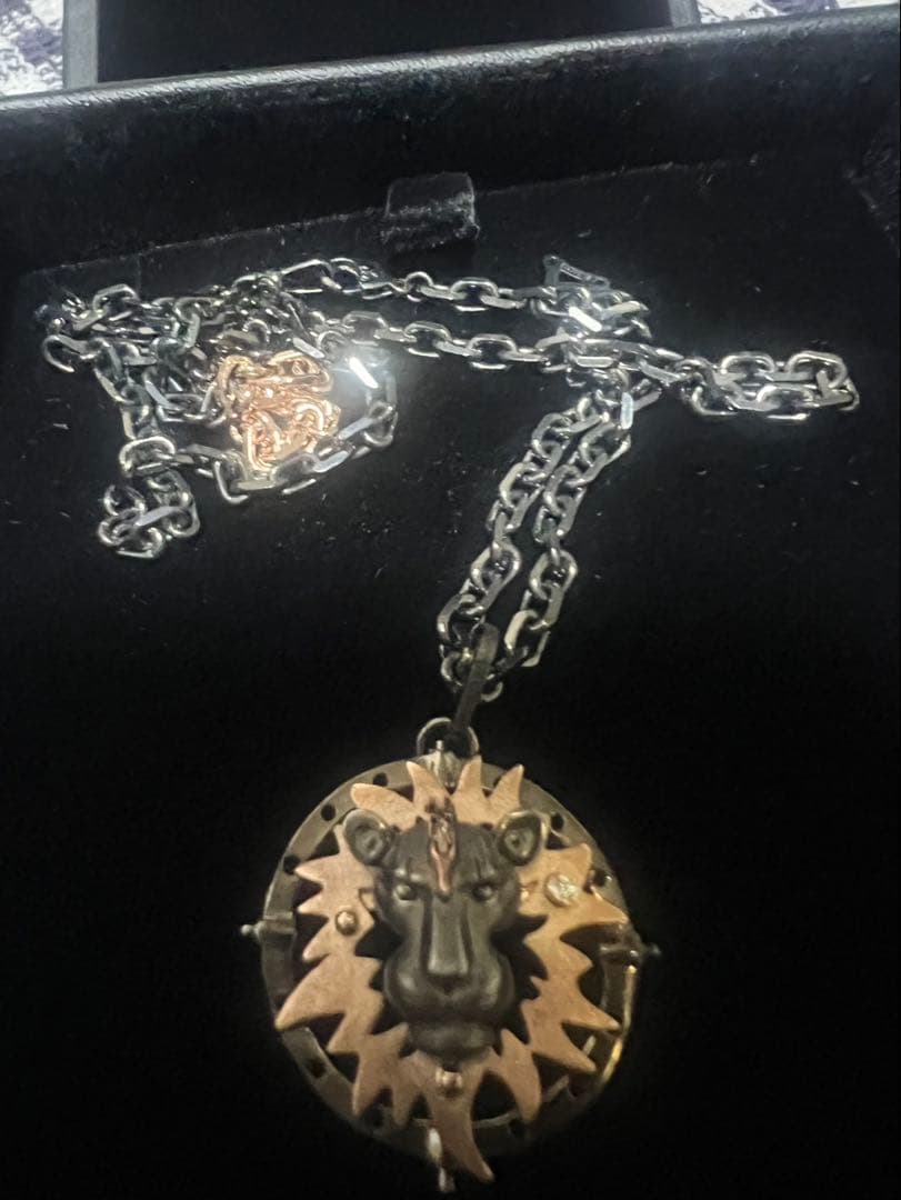 イーノスネックレス