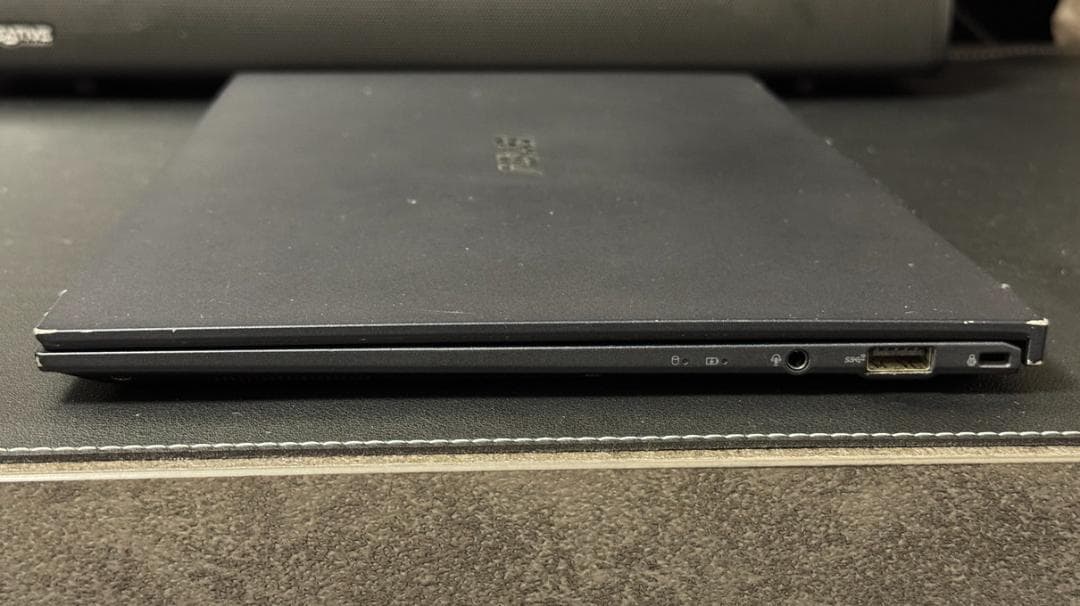 ASUS ExpertBook B9 B9450FA 14インチノートPC