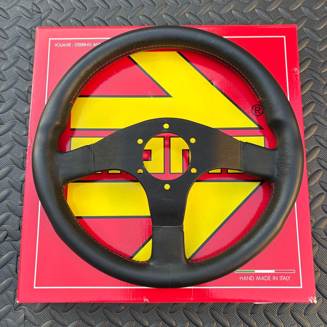 momo tuner 32 ステアリングホイール 黒 レザー 美品 訳あり