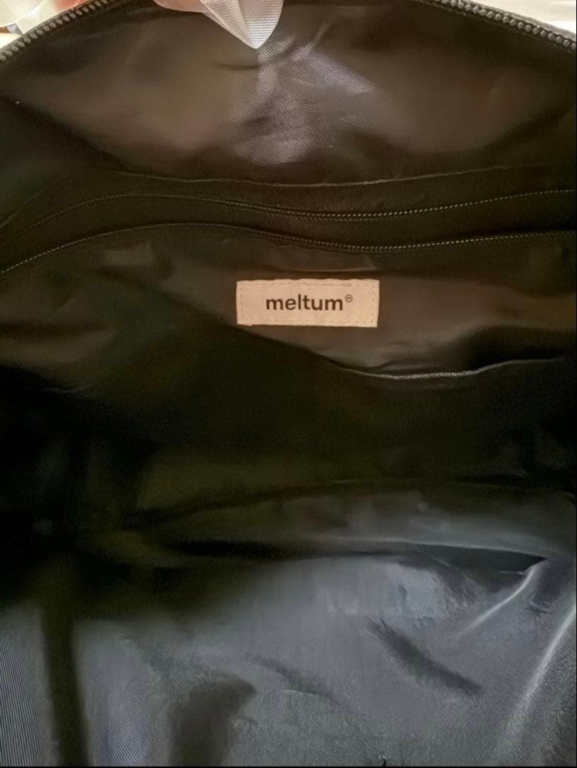 【使用1回のみ】NYLON MESSENGER BAG(M) meltum