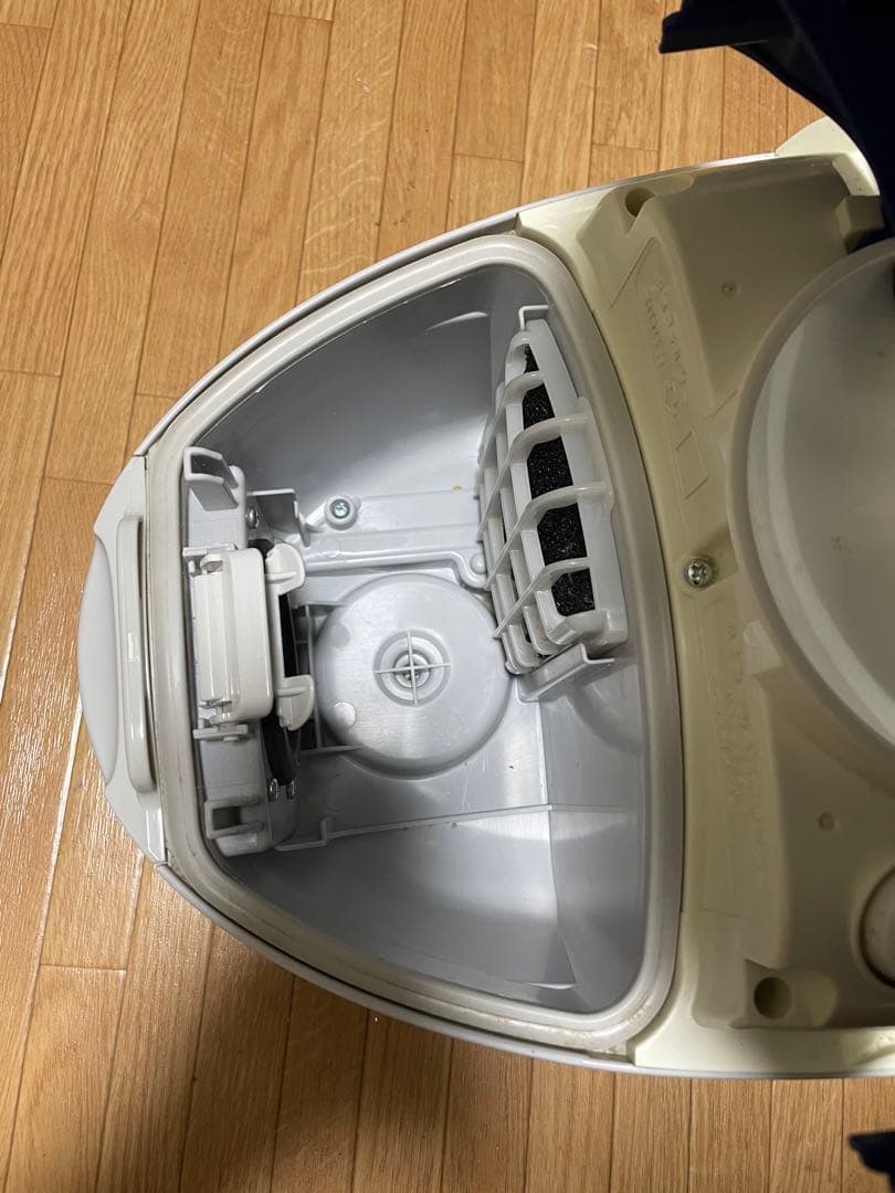 TOSHIBA VC-D50K キャニスター　掃除機