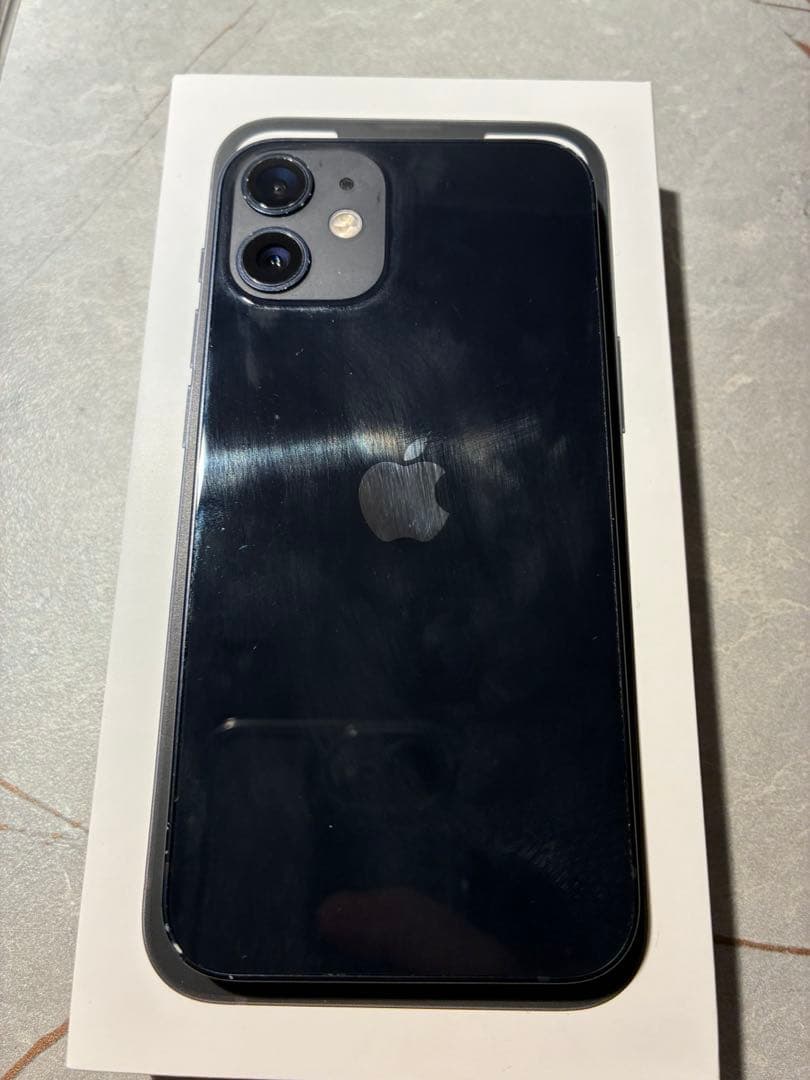 Apple iPhone 12mini 本体　64GB