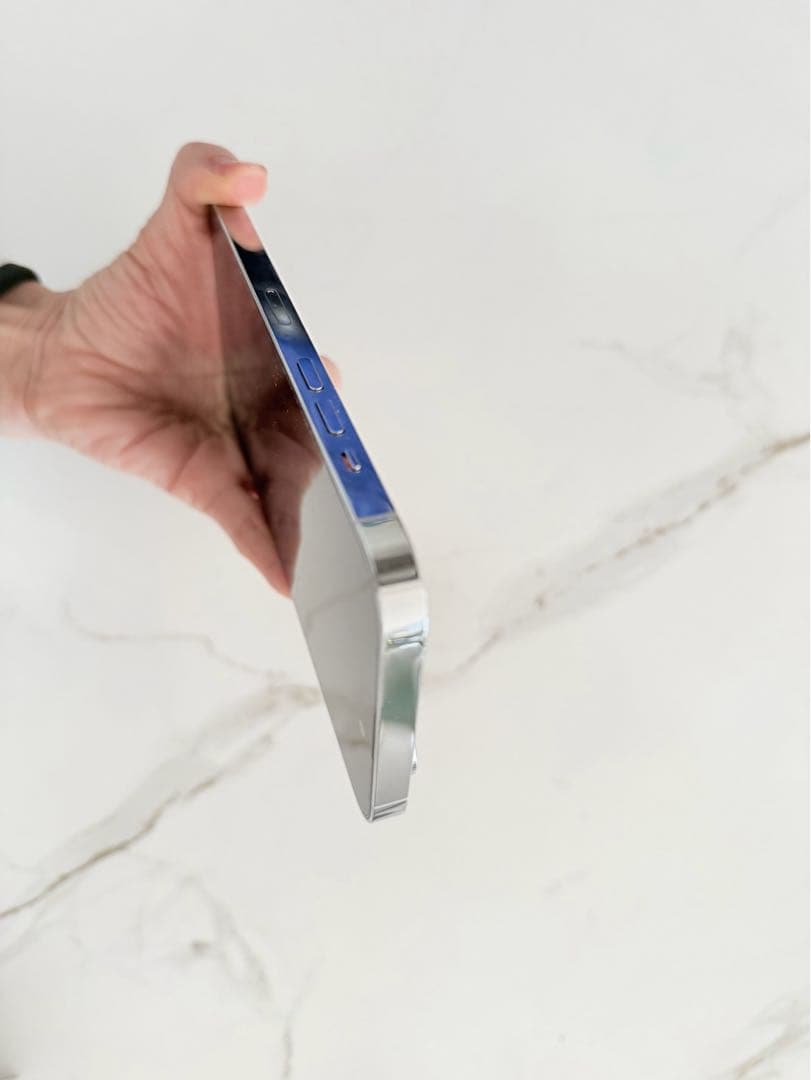 iPhone 14 Pro Max シルバー本体