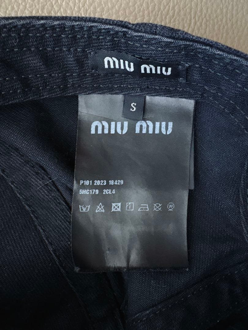 MIU MIUミュウミュウ デニムキャップ ブラック