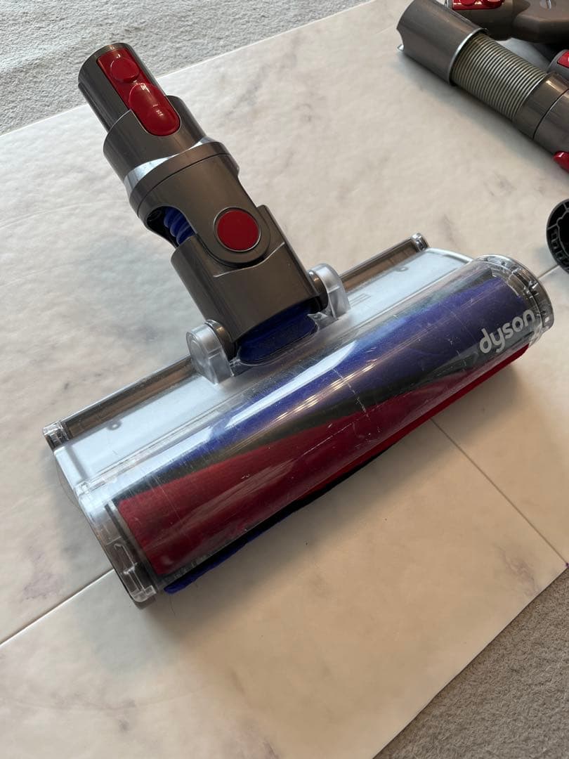 チ*チ様 【正規品】dysonダイソン Ｖ７コードレスクリーナー　フルセット