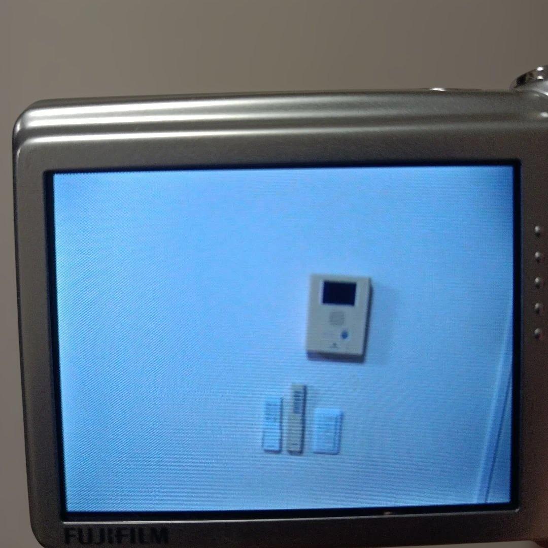 FUJIFILM FinePix F70EXR コンパクトデジタルカメラ