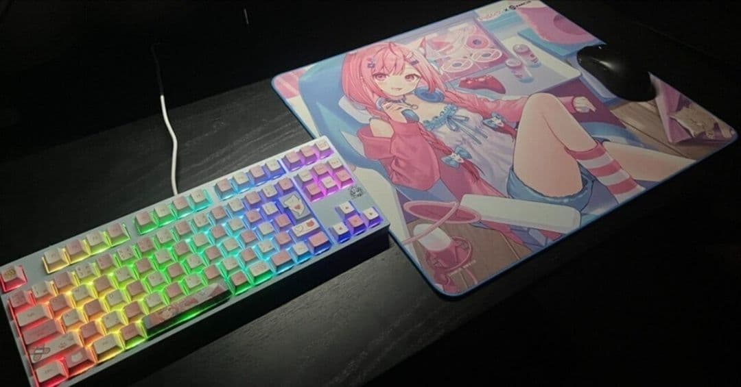 （梱包新品未開封）結城さくな×AMICIS ゲーミングキーボード＆マウスパット