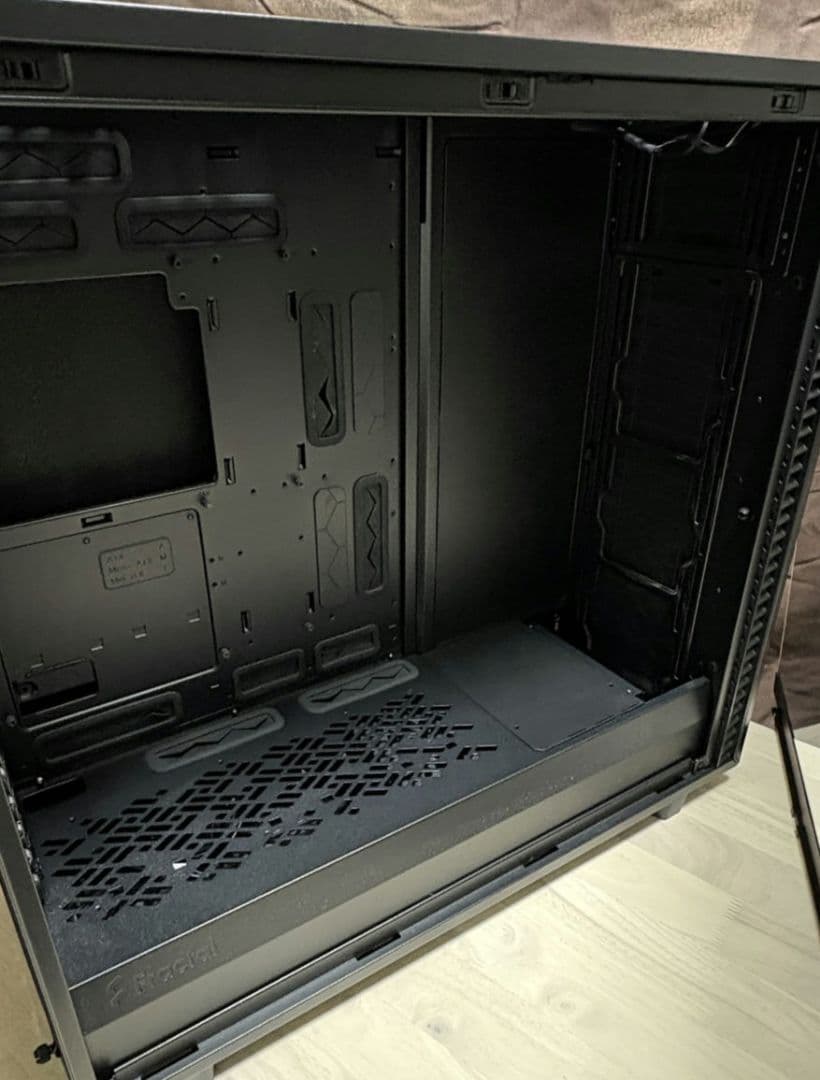 Fractal Define 7 XL フルタワー　PCケース