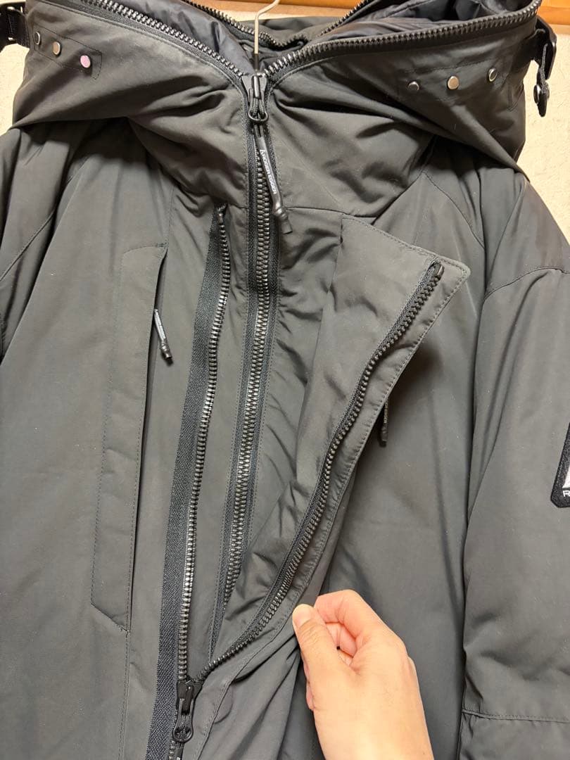 ROGEREGGER ロジャーエーガー　ダウンジャケット