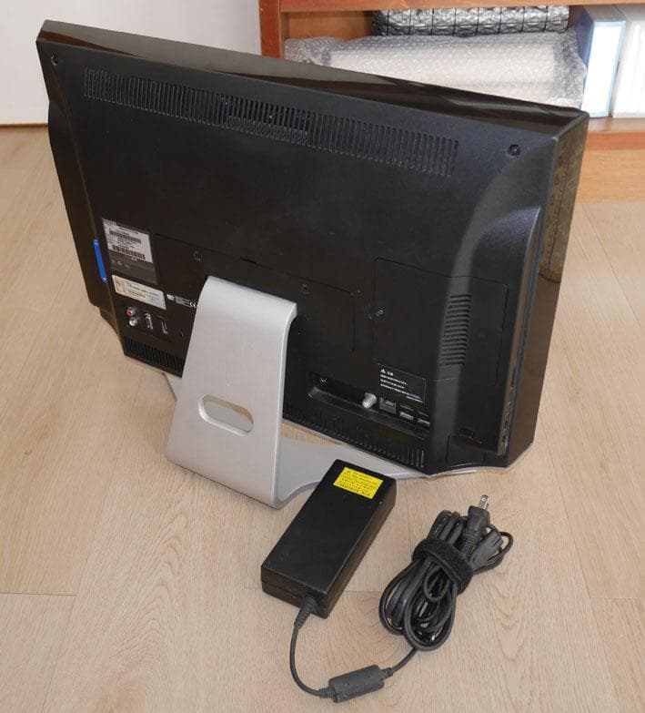 TOSHIBA D711 21.5インチ 液晶一体型AV デスクトップPC