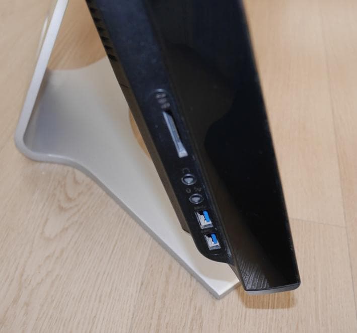 TOSHIBA D711 21.5インチ 液晶一体型AV デスクトップPC