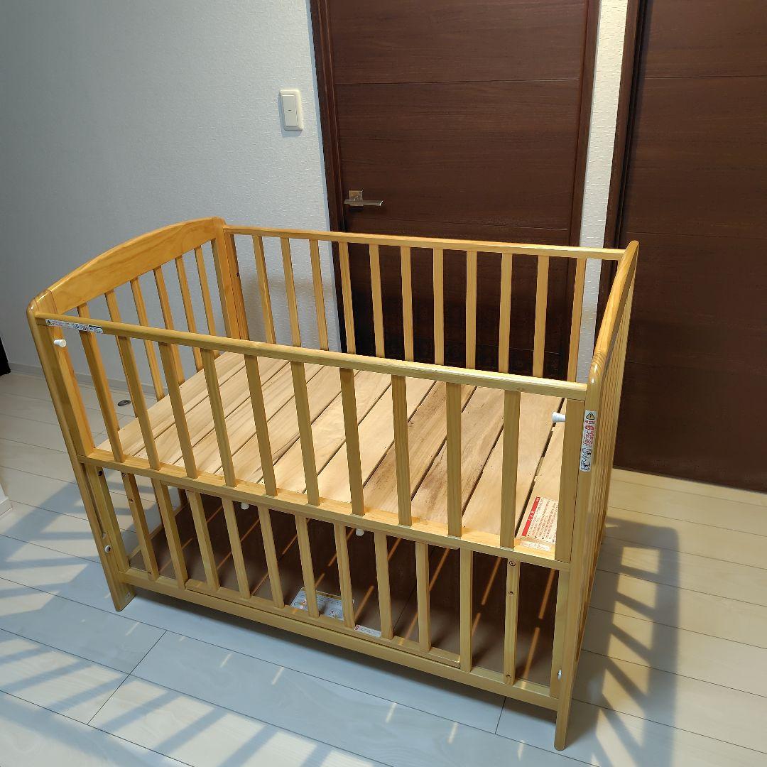 カトージ　木製ベビーベッド 下段収納付き