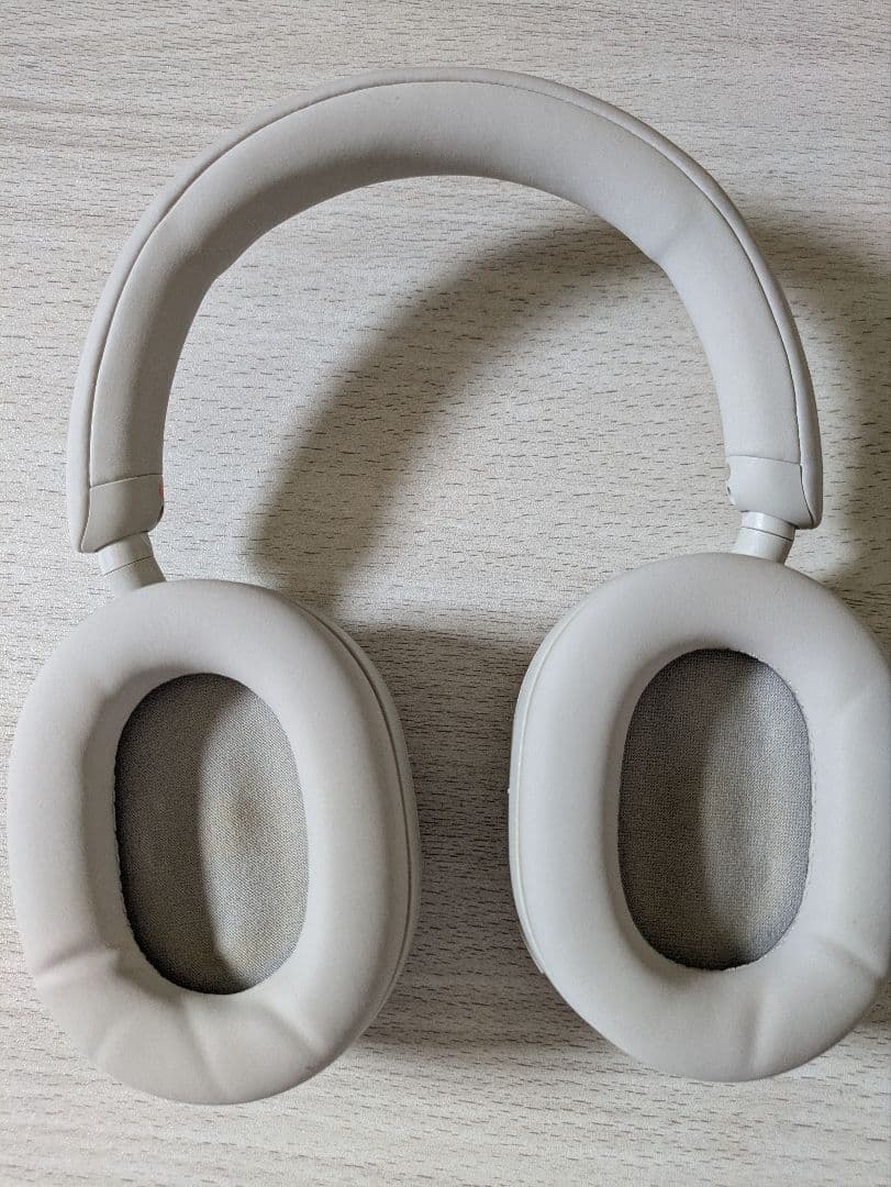 【美品・即日発送】SONY WH-1000XM5 プラチナシルバー