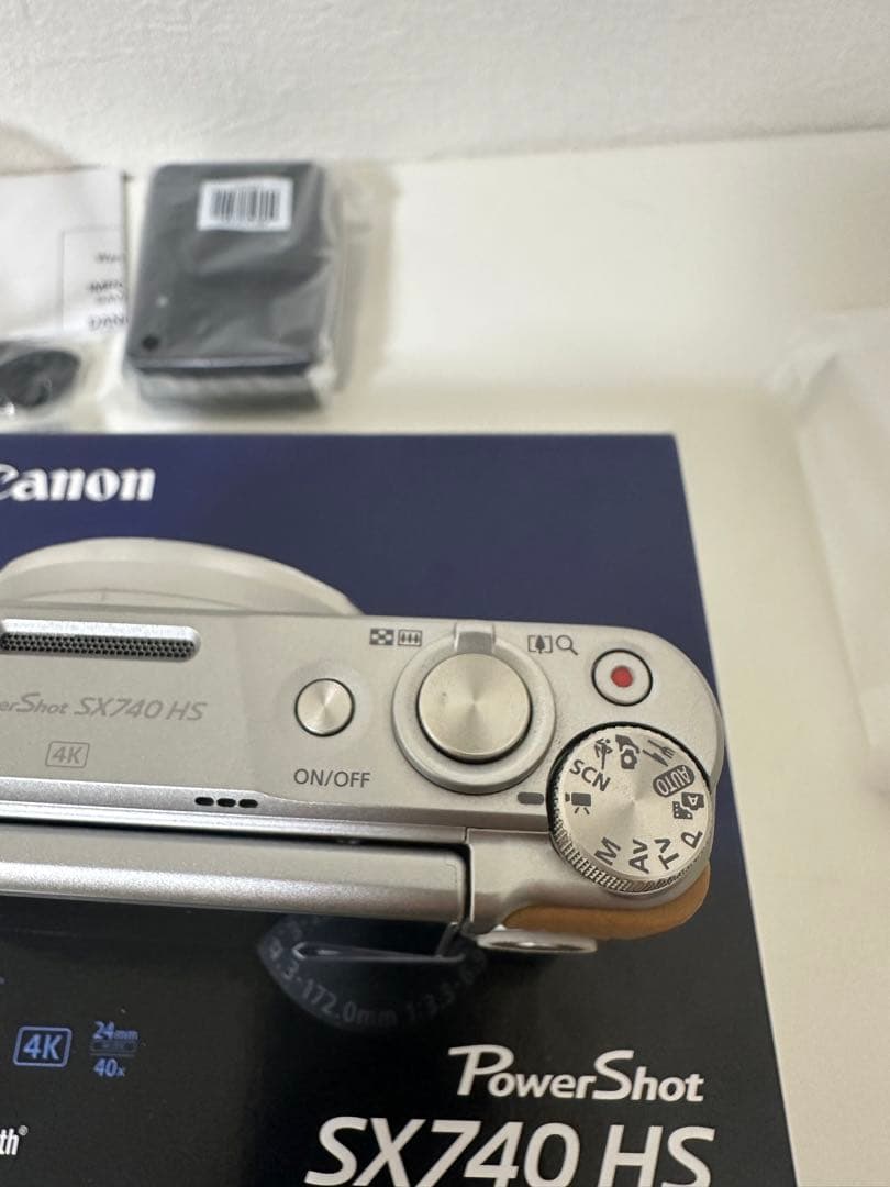展示品 美品Canon PowerShot SX740 HS シルバー