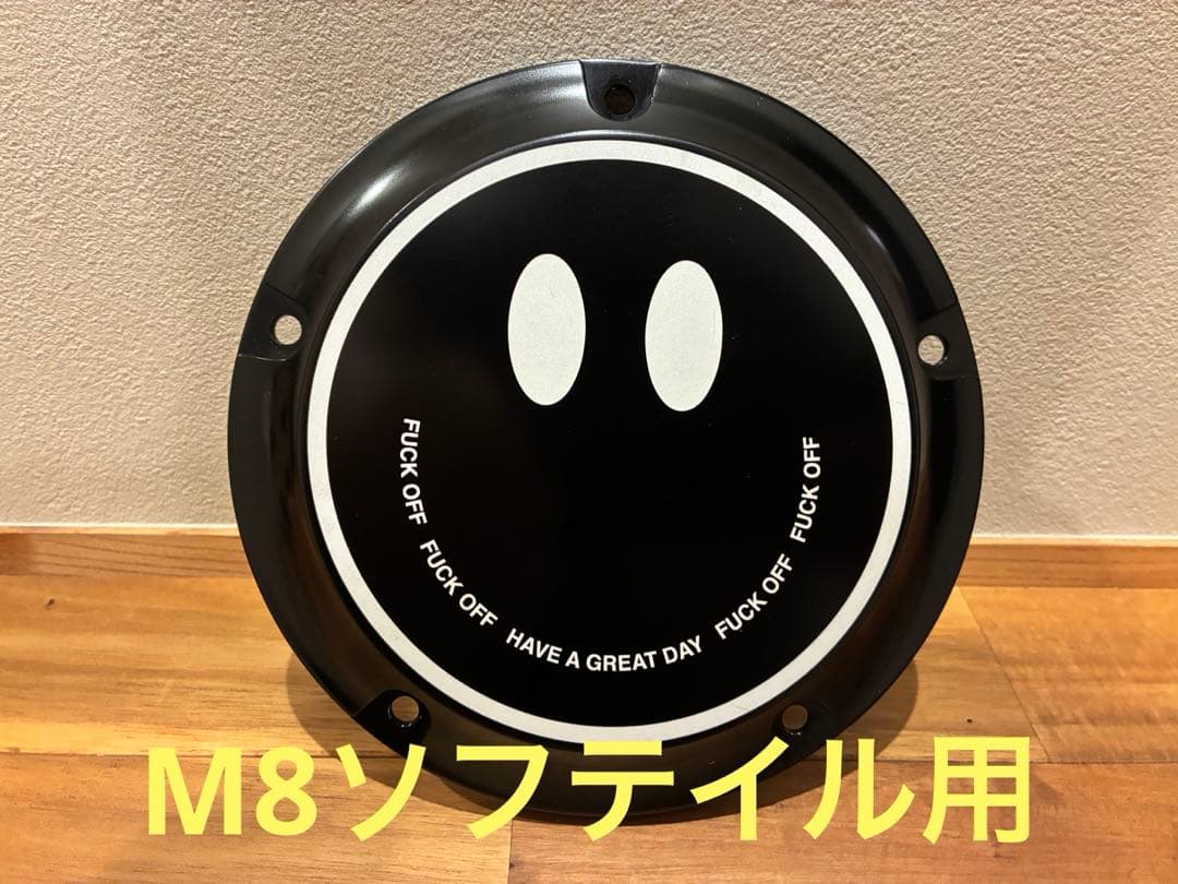 サンディエゴカスタム ダービーカバーHAPPY M8ソフテイル用 グロスブラック