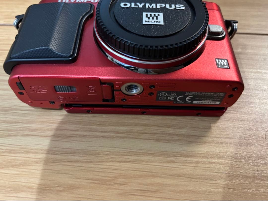 【美品】OLYMPUS PEN Lite E-PL6 ミラーレス一眼カメラ