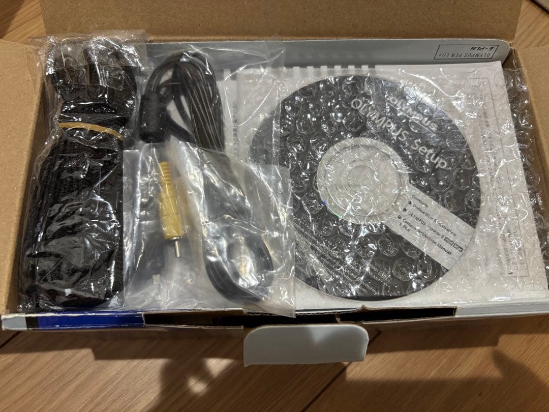 【美品】OLYMPUS PEN Lite E-PL6 ミラーレス一眼カメラ