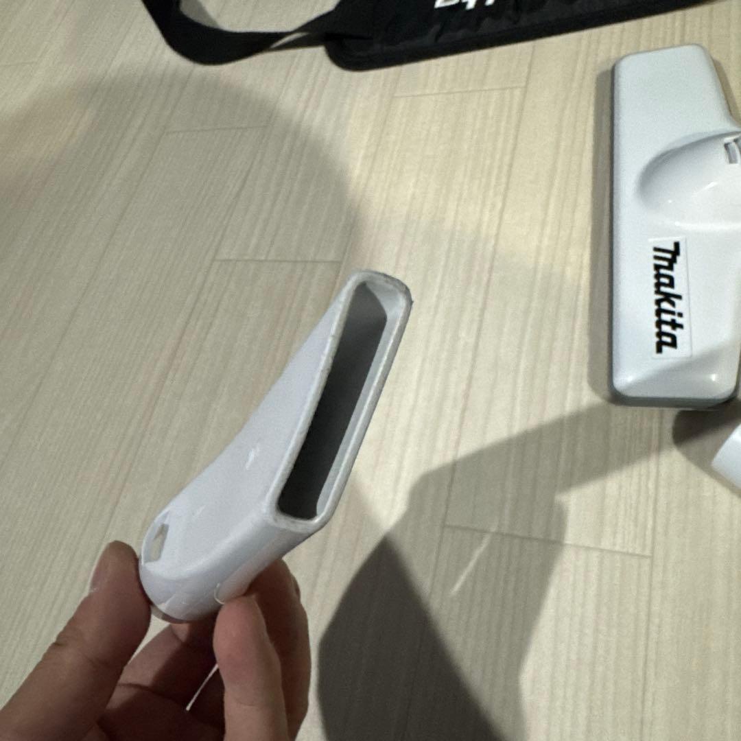 マキタ コードレス掃除機CL180 カプセル式 18V 本体のみ カバン付き