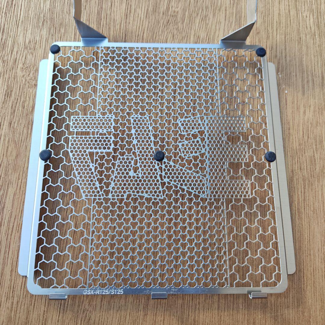 タ*リ様 ヨシムラ　GSX-R125/150 ラジエターコアプロテクター　シルバ