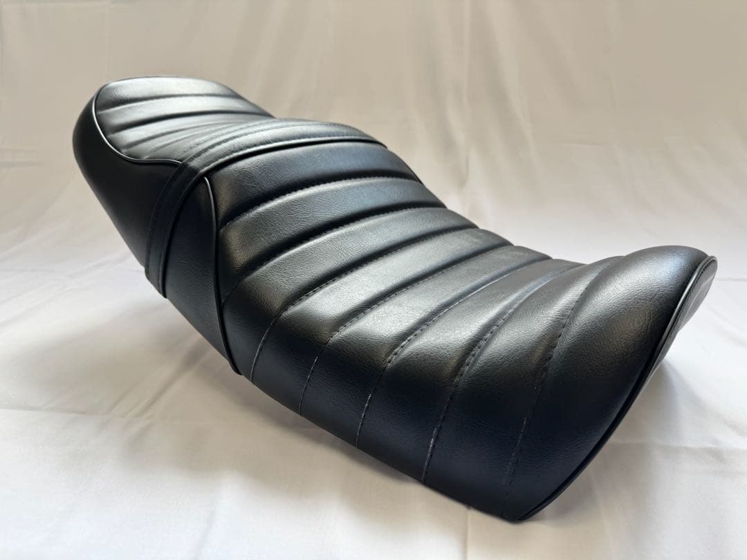 cb400sf タックロールシート　ビンテージ風　nc39 nc42 即日発送