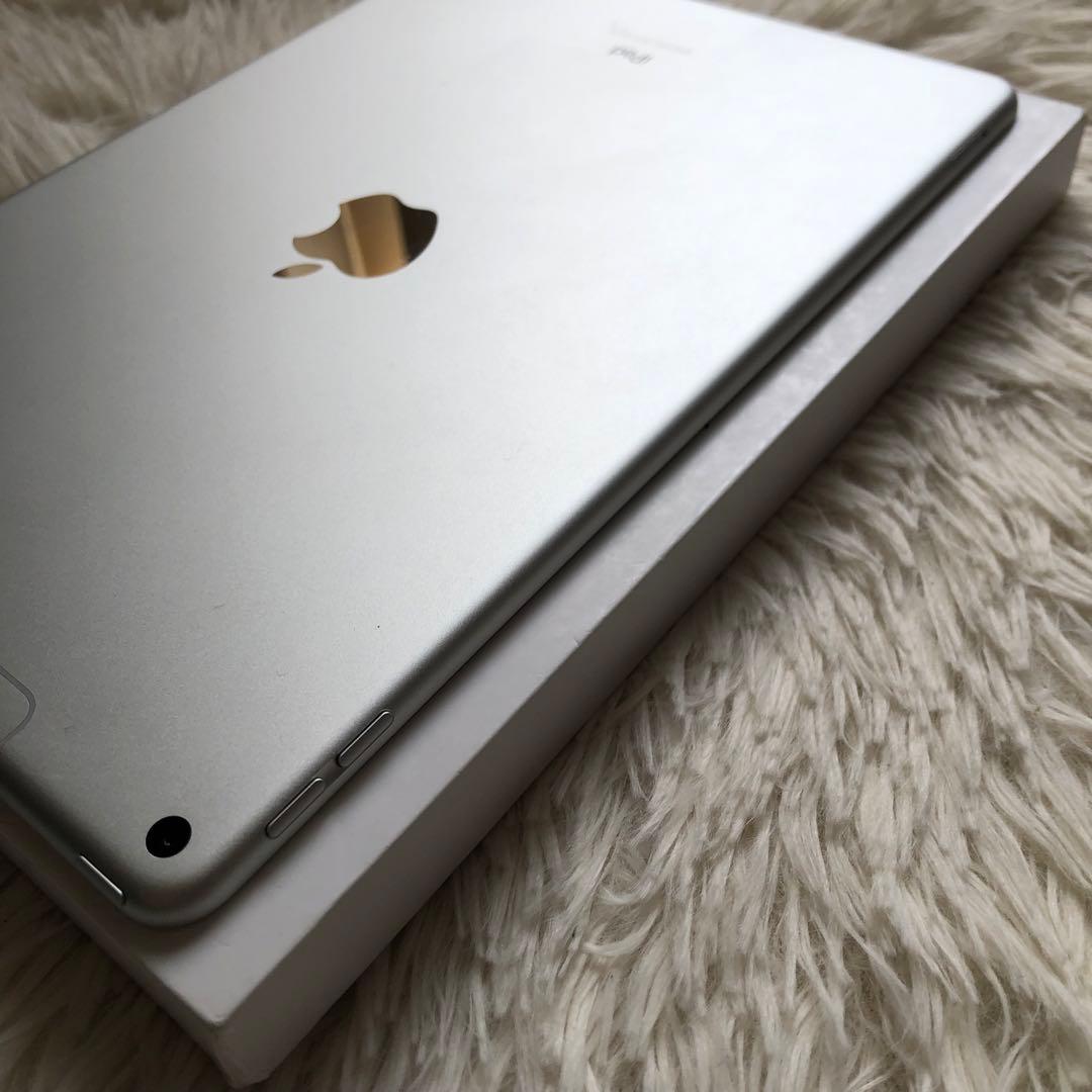 【完動品】iPad Air3 256GB SIMフリー【付属品】 【すぐ発送】