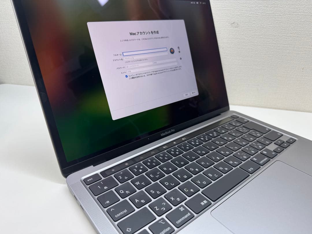 MacBook Pro2022年モデル 美品！13.3インチ　バッテリー97%